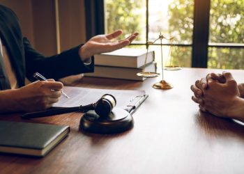 Tips On How to Hire An Effective and Good Business Lawyer in the Philippines