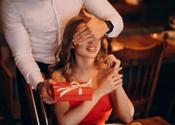 The Ultimate Guide to Gifts for Gin Lovers