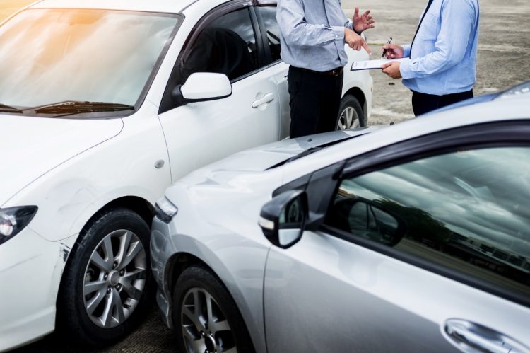 3 Considerations When Looking for an Auto Hail Repair Shop
