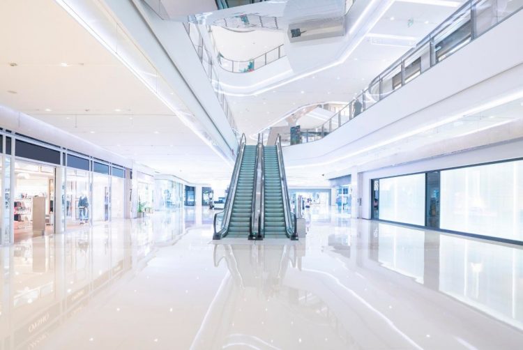 Maintaining polished concrete floor: what you need and how to do it