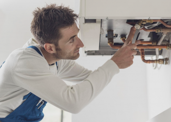 Signs That Your Hot Water System Needs Servicing
