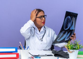 sciatica doctor near me