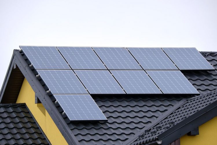 The Solar Power Paradox: To Use or Not to Use in Your Business