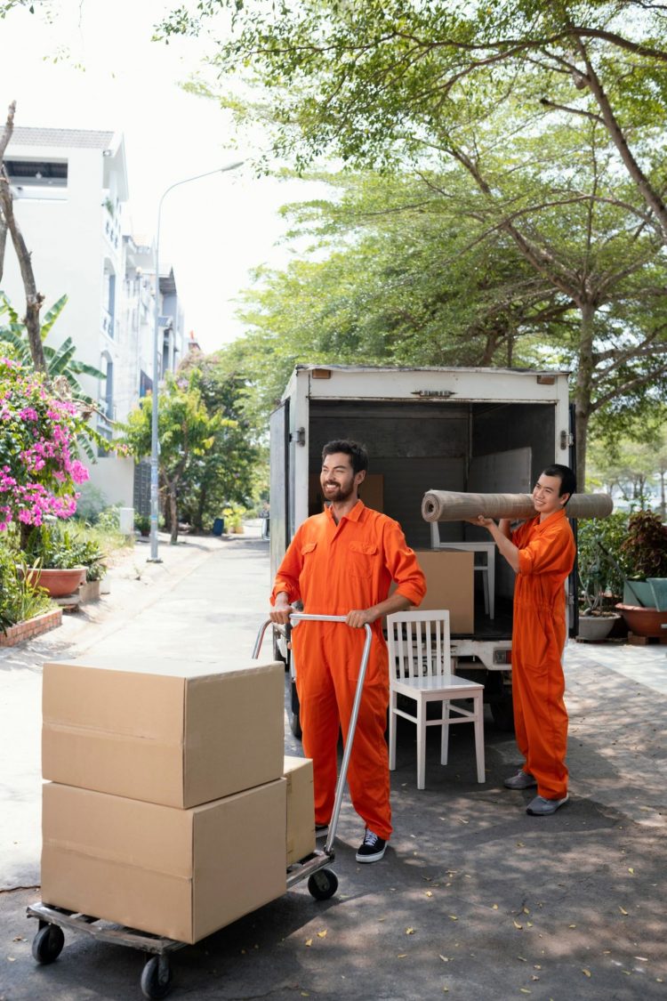 Movers in Dubai