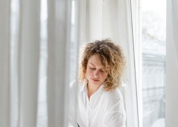 The Ultimate Guide to Choosing the Perfect Blinds for Your Living Room