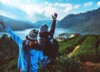 10 Essential Tips for Traveling to New Zealand on a Budget