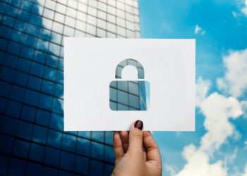 ChatGPT vs. Human Conversations: Exploring the Interplay of AI and Human Interaction