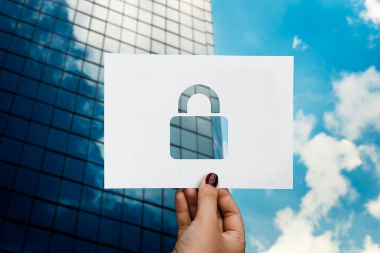  ChatGPT vs. Human Conversations: Exploring the Interplay of AI and Human Interaction