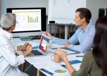 Power BI Reporting: Why Customer Trend Analysis Is More Than General Knowledge 