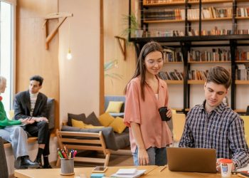 Essential Amenities to Look for in a Coworking Space in Gurgaon