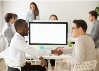 Discovering Deskhero: The Intersection of AI and Customer Support