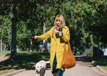 Why Biodegradable Poop Bags are a Must-Have for the Environmentally Conscious Dog Owner