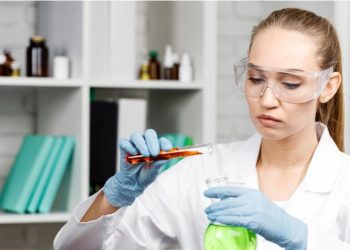 Understanding the Physiological and Molecular Responses of Zoysia Japonica to Rust Infection