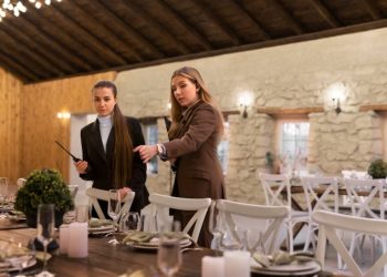 Wedding Catering in the Heat: How to Keep Guests Cool and Satisfied