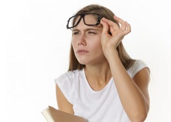 Blue Light and Your Eyes: Understanding the Risks and Solutions