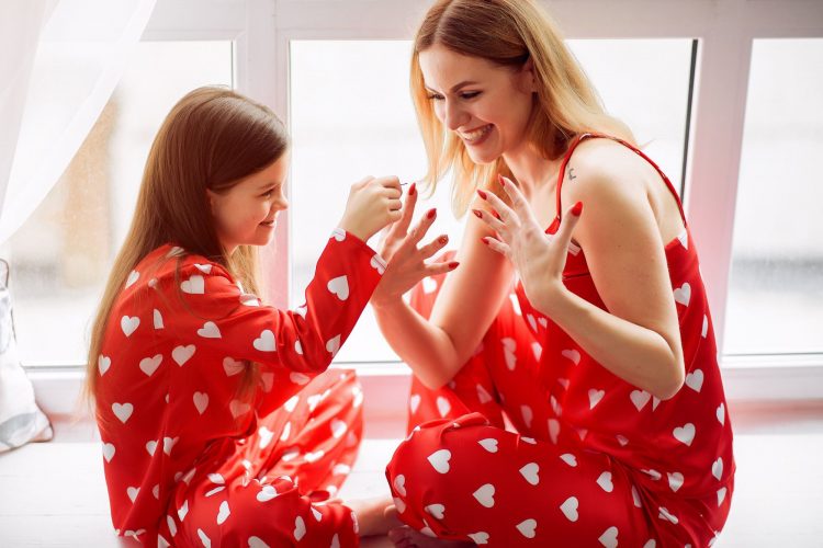 Maternal Bond: Heartfelt Mom and Daughter Activities