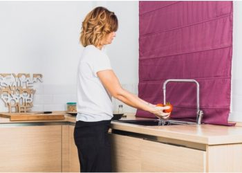 Are Touchless Kitchen Faucets Worth It?