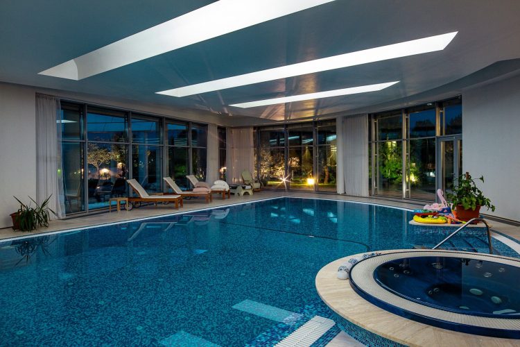 Choosing a Pool Style in Michigan