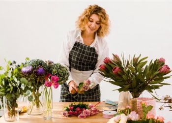 The Art of Flower Preservation: Techniques to Keep Blooms Fresh and Vibrant