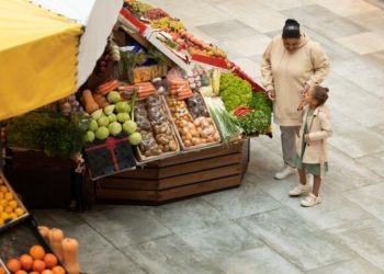Grand Turk Bazaar: Explore a Delightful Assortment of Turkish Delicacies!