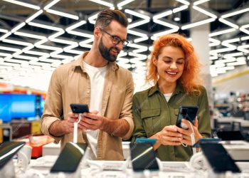 The Ultimate Guide to Buying Your First Smartphone: Tips, Tricks, and Must-Have Features