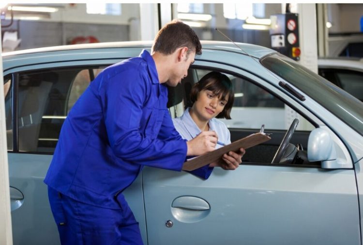 How to Know When You Need a Auto Glass Repair in Lincoln