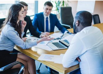 5 Reasons Equipment Financing and Leasing Companies Should Outsource Back-Office Operations