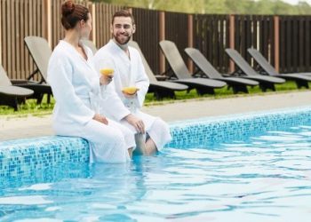 The Latest Trends in Concrete Pool Design and Renovation