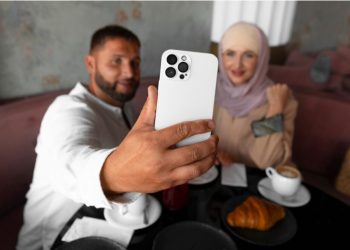 Exploring Trendy and Functional iPhone 13 Case Designs