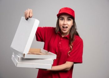 Branding your pizzeria with Customized Pizza Boxes!