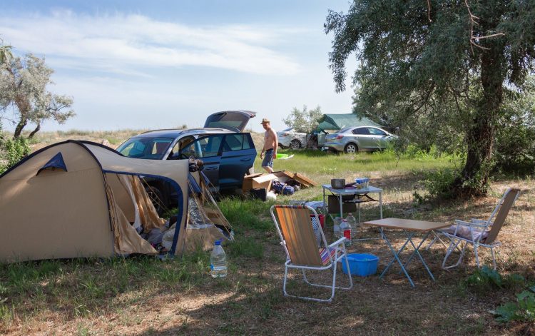 Embrace the Outdoors Luxuriously: Why Dome Tents are a Great Choice for Your Glamping Site