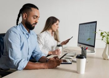 How to Use Recruiting and Onboarding Software to Reduce Your Time to Hire