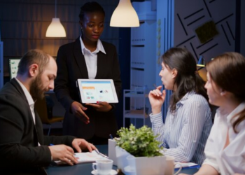 Building a Strong Brand: The Foundation of Successful Marketing