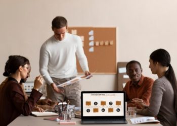 Guru launches Slack AI search. Now, employees can search across all their apps–without leaving Slack.