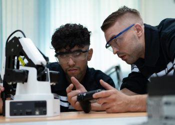 Navigating the EB-2 National Interest Waiver (NIW) Program: A Path for STEM Professionals Amidst Industry Shortages