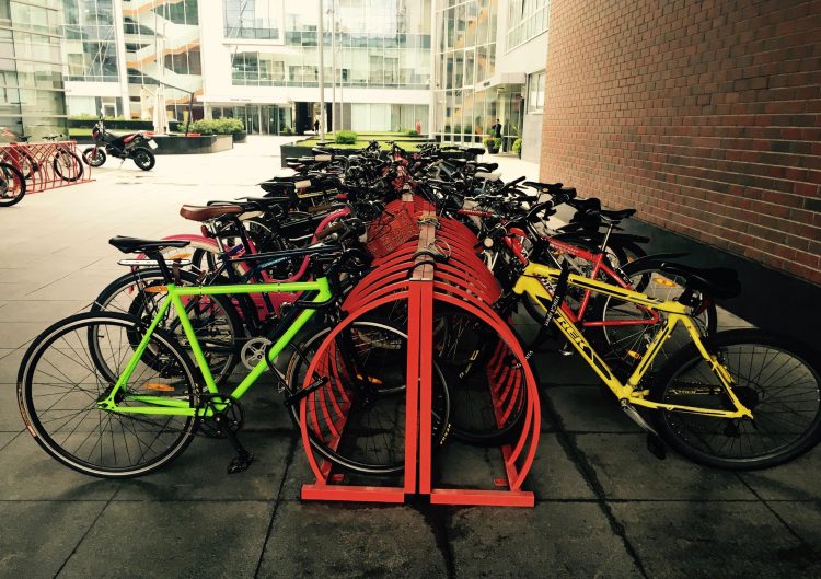 How much does it cost to rent a bike in Vancouver?