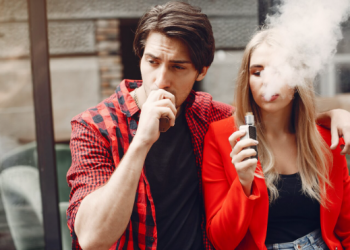 How Thousands of Australian are Quitting Vaping and Smoking.