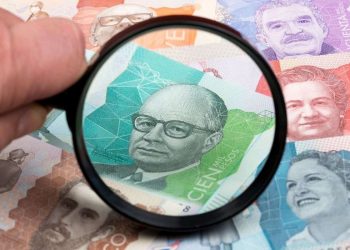 Dollar Ends Day Marginally Above TRM, Reaching $3,931.31