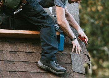 How Long Should Your Roof Last? An Insight into Materials and Maintenance