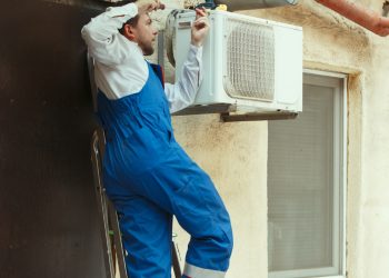 Knowing When to Call for Emergency Air Conditioning Repair