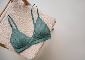 Caring for Your Makeup Brush Set