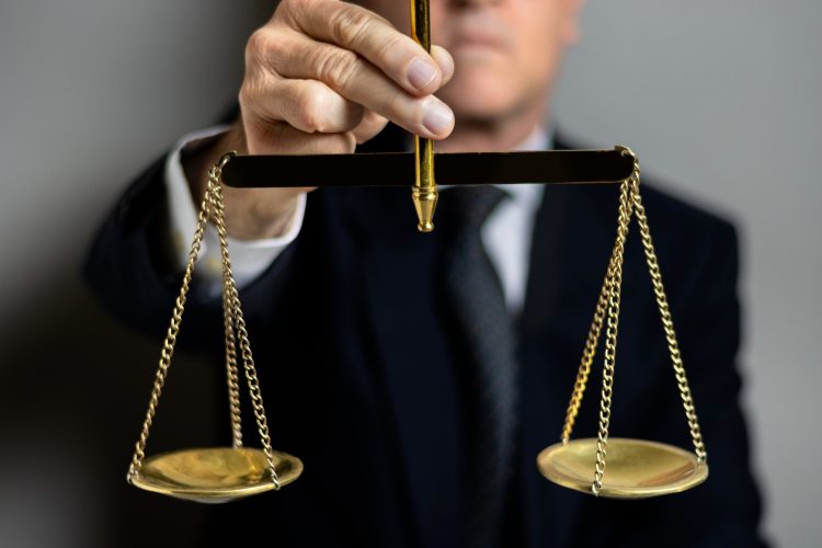 Choosing the Right Lawyer: Factors to Consider
