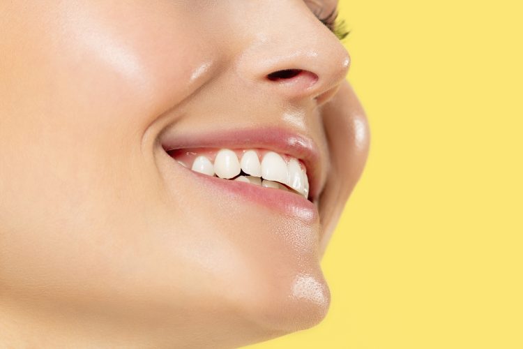Revolutionizing Your Smile: Denovo’s Teeth Whitening and Dental Implants