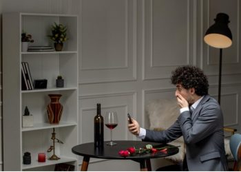 How Long Does Red Wine Last in Fridge Once Opened