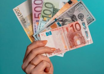 Unveiling BB Cash: Your Gateway to Seamless Currency Exchange in London