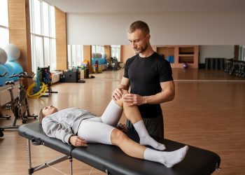 Choosing the Right Physical Therapist: Key Factors for Effective Treatment and Rehabilitation