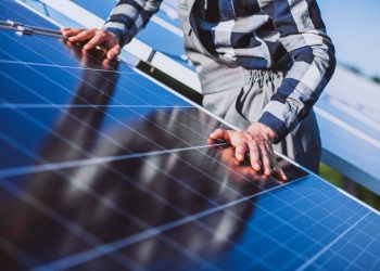 How to Keep Your Solar Panels Working Optimally: Essential Tips and Maintenance