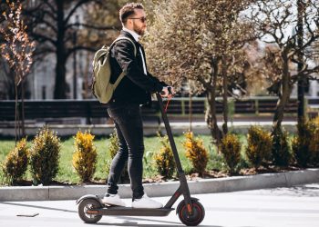 Beginner’s Guide: Mastering the Art of Riding an Electric Scooter