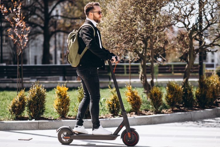 Beginner’s Guide: Mastering the Art of Riding an Electric Scooter