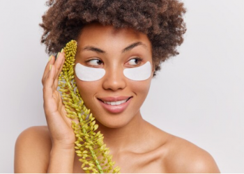 The Ultimate Guide to Natural Ingredients for Eyelash Growth
